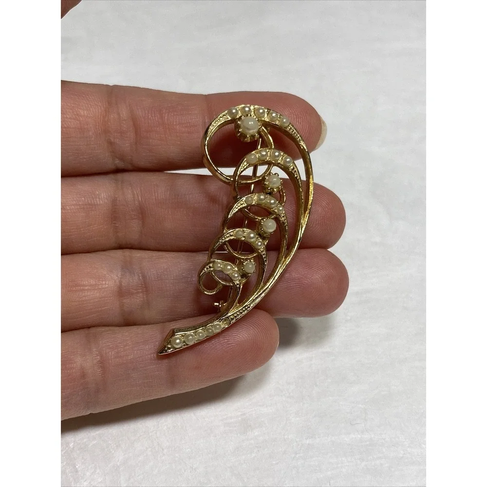 Vintage Faux Pearl Brooch Gold Tone Branch